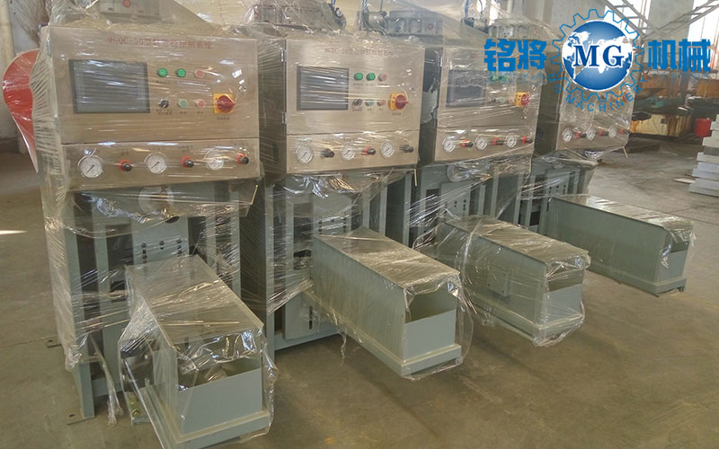 噸袋包裝機(jī)的優點以及噸袋包裝機選購技巧 噸袋包(bāo)裝機的優點以及噸袋包裝機選購技巧