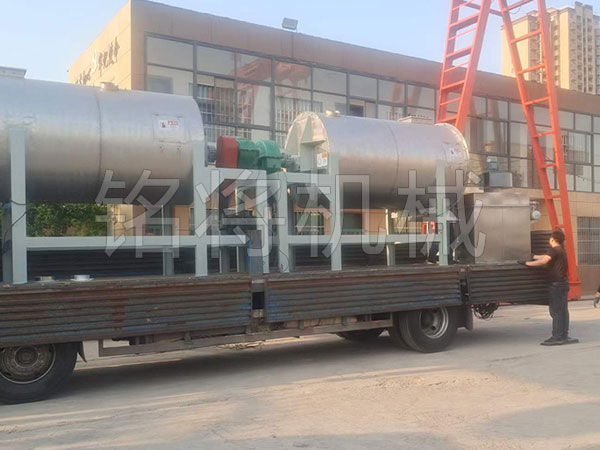 河北（běi）晉州兩（liǎng）台5方螺帶攪拌機出發