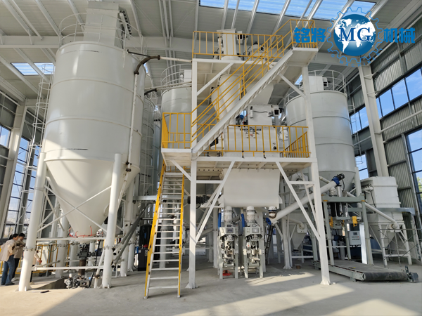 湖北麻城中交二航混凝土預混料（liào）自動化設備現場（chǎng）