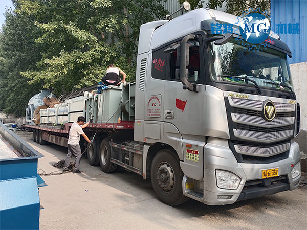 浙江台州幹粉砂漿（jiāng）生產線發貨場景圖