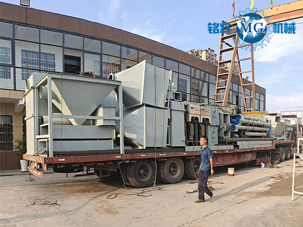 貴州貴陽凱（kǎi）襄幹粉攪（jiǎo）拌（bàn）設備發貨（huò）