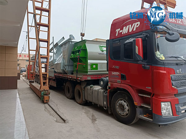 甘肅時產20噸幹粉砂漿（jiāng）設備裝車現場