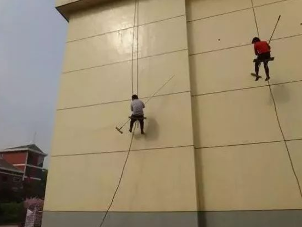 外(wài)牆塗料使用年(nián)限過後如何翻新? 外牆塗(tú)料使用年限過後如何翻新?